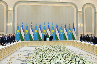 Токаев пригласил узбекские компании к тесному сотрудничеству в области ИИ