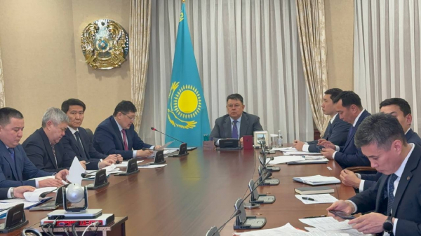 Канат Бозумбаев провел совещание по республиканской акции «Абайға құрмет»