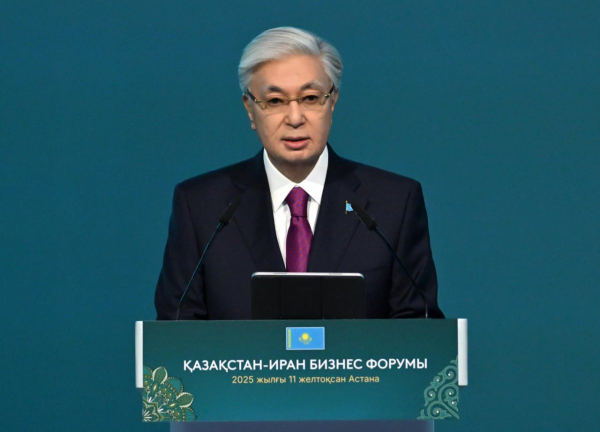 Токаев и Пезешкиан приняли участие в казахско-иранском бизнес-форуме